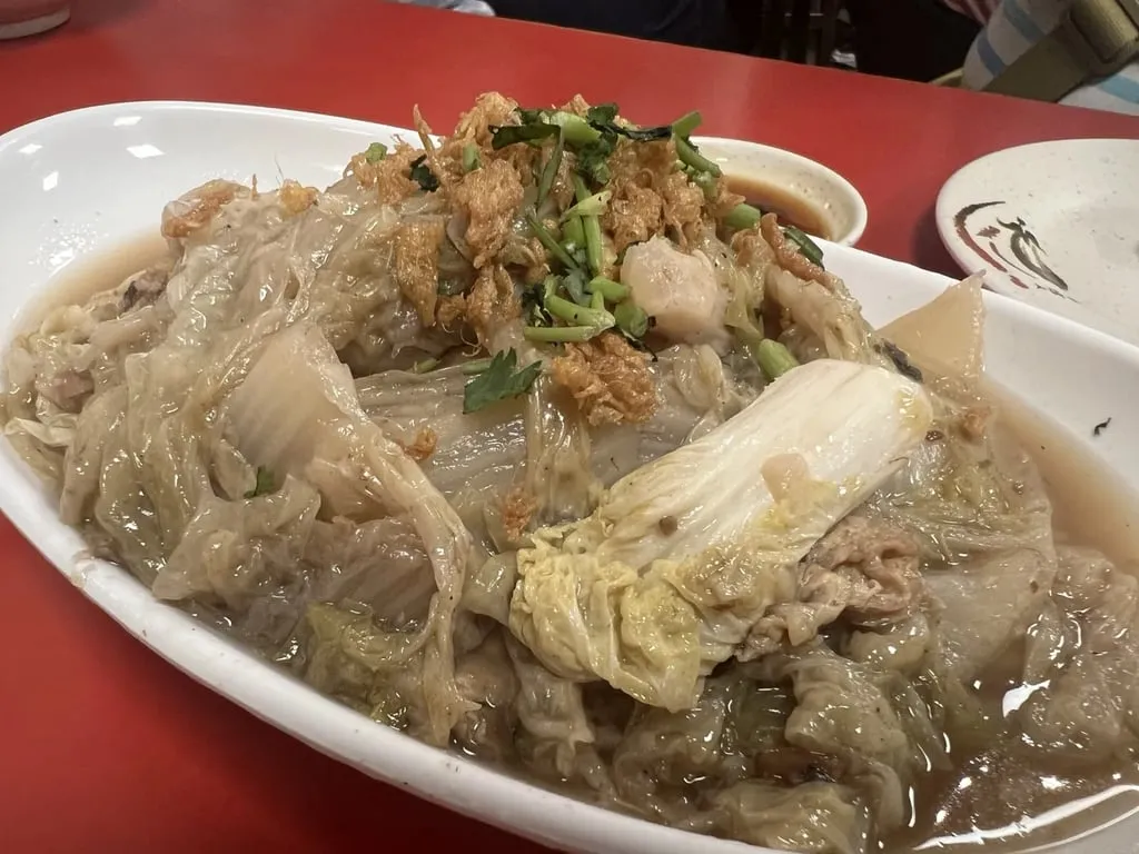 Braised cabbage with glass noodles and crispy topping A-Cheng Hualien — Taiwan Insider