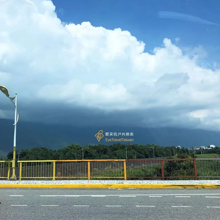 夏季: 看到這種積雲就是會有午後雷陣雨